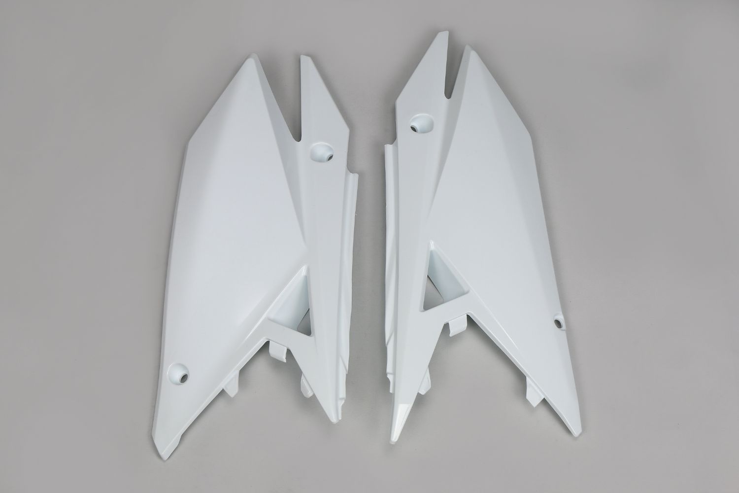 Side number plates Suzuki RMZ 450 (18-26) white* SU04942-041